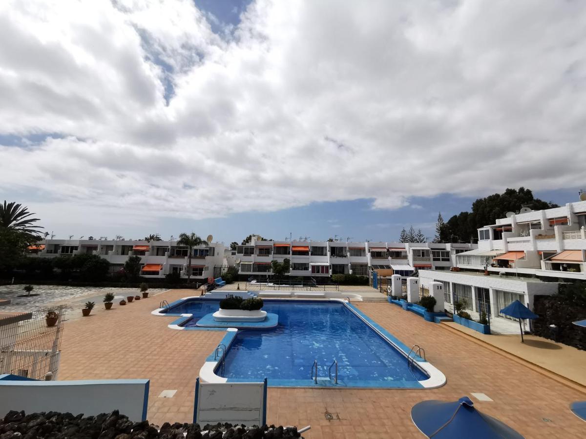 Sunny Apt With Terrace Coastal Area South Arona Arona  Exterior photo